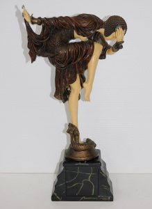 Lot 221 - Mounted Art Deco Resin figure in the style of Chiparus signed to base