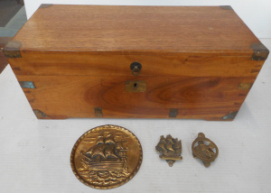 Lot 257 - Group lot, inc Small Camphor Wood and Brass trunk with key, two brass