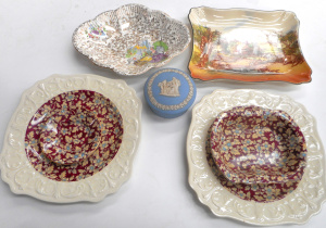 Lot 287 - Group lot English China, incl Royal Doulton Series ware, All-over Flor