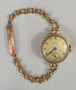 Lot 319 - Ladies 9ct rose gold cased Coronet wristwatch - works
