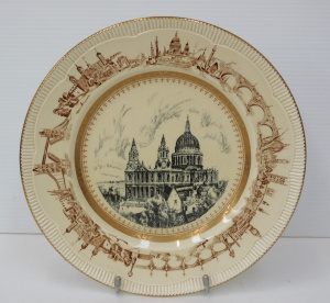 Lot 331 - Vintage Clarice Cliff Cabinet Plate - St Pauls Cathedral - gilt trim 2