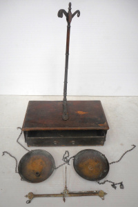 Lot 356 - Vintage Set of Avery measuring scales, with two round brass pans, cros