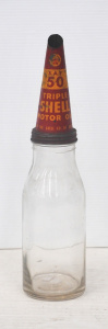 Lot 391 - Vintage Shell Motor Oil Tin Top Pourer on 1 Quart Bottle - SAE 50 Trip