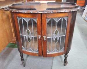 Lot 4 - Early 1900s Wooden Display Cabinet - 4 doors, glass shelves, cabriole l