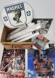 Lot 76 - Box lot - Vintage Collingwood Football Club items - Photographs & P