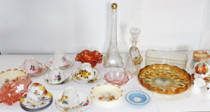 Lot 135 - Group lot Vintage China & Glass inc Trios - Royal Vale, Duchess, C