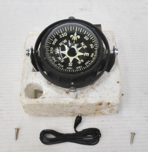 Lot 204 - Vintage Nautical Black Compass w Gimble Mount - Looks As New, Made by