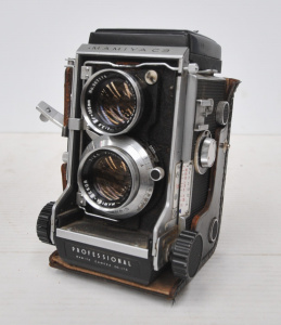 Lot 269 - Vintage Mamiya C3 Professional Twin Reflex Camera w Leather Case &
