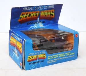 Lot 275 - Vintage c1984 Boxed Marvel Secret Wars Doom Cycle toy Vehicle - some d