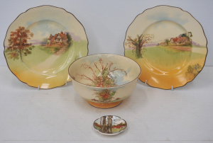 Lot 335 - 4 x pces Royal Doulton series ware - lge footed Bowl Autumn Glory (D5