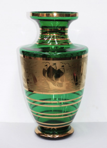 Lot 353 - Vintage Italian Venetian Glass Green & Gilt Glass Floor Vase Gilt