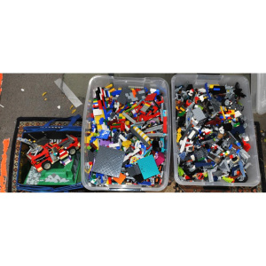 Lot 52 - 2 x Large Boxes of Assorted LEGO pieces