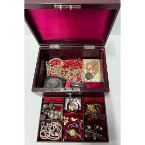 Lot 60 - Group - c1900 jewellery box with key & qty costume jewellery, faux