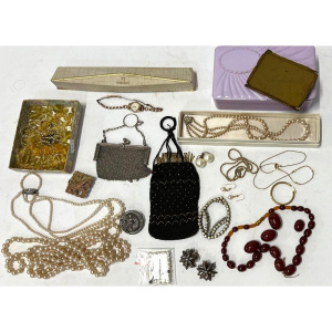 Lot 66 - Group vintage ladies access Incl Small beaded evening purse & Germa