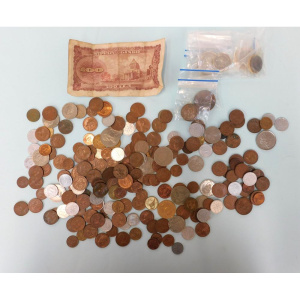Lot 201 - Group lot of Mixed Coin Currency - Mostly Australian Copper One &
