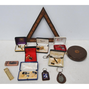 Lot 242 - Box Lot Mixed Vintage Items - incl Triangle Cribbage Board, Leather Me