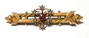 c1900 9ct gold double bar brooch with filigree heart sets with seed pearl and re