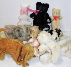 Lot 23 - Box lot of Vintage Australian Soft Toys inc 2 x Jakas Teddy Bears, Vern