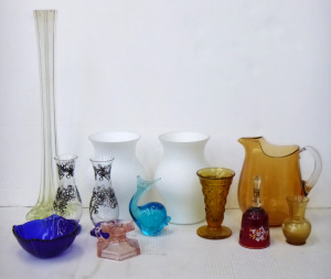 Lot 135 - Group Lot Coloured Art Glass & Crystal - incl Amber & Pink Dep