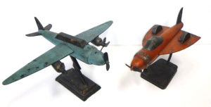 Lot 189 - 2 x Vintage Style Tin Airplane Models on Stands - Largest approx 48cm