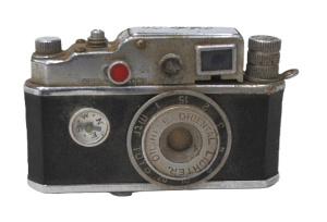 Lot 288 - Vintage Novelty 'Photo Lite' Camera Shaped Cigarette Lighter - incl Wo