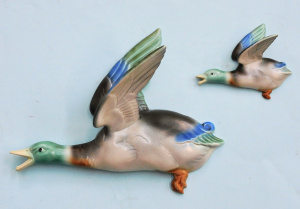 Lot 323 - Set of 2 Vintage English Poole Pottery Flying Wall Ducks 24cm & 11