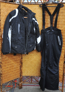 Modern Ski Jacket & pants incl Size XL Bend-Store Ski Jacket & The Trend