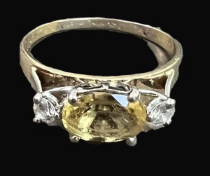 18ct gold & platinum Ring high set with oval Citrine and diamond each side -