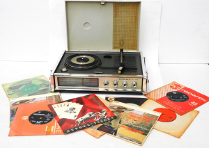 Lot 9 - Vintage National Solid State portable record player - working & 45rp