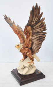 Lot 133 - Vintage Giuseppe Armani Florence Capodimonte Eagle On Snow Figure - ap