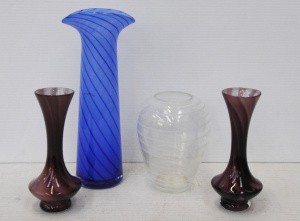 Lot 245 - Group lot - Vintage & Modern Art Glass - Large Blue Striped Rikaro