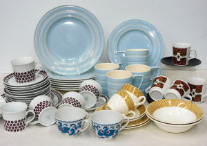 Lot 281 - Group lot of Mid Century & Modernist ceramics inc Wedgwood Jasper