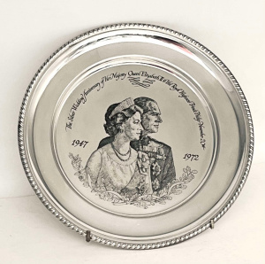 Lot 301 - Sterling Silver Plate - The Silver Wedding Anniversary of Her Majesty