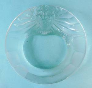 Lot 340 - 1970s Lalique Tete De Lion Crystal Ashtray 14 5cm D Signed to side