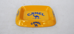 Vintage Camel Cigarettes Rectangular melamine Ashtray - made in Italy by Willis