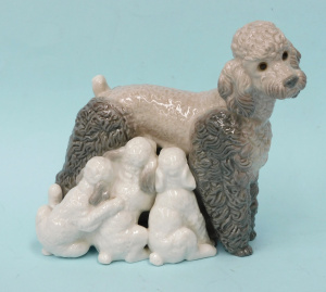 Vintage Lladro Figure - Poodle - Mother with Pups, Model 1257 - reitred 1981 15c