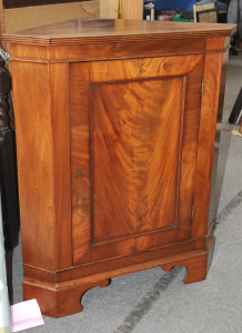 c1900 Mahogony Corner Cupboard - Approx 66cm H