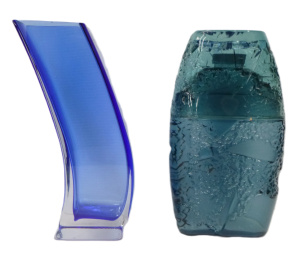 2 pces Blue Glass inc Guy Laroche - Paris Factice Bottle 29 5cm H & Royal D