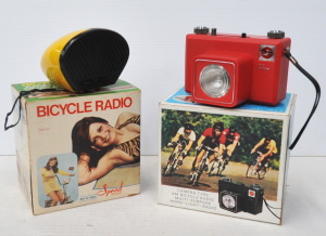 2 x Vintage c1970 80s Boxed AS New Bicycle Radios & Lights - Speed brand Ye