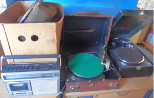 Group lot Phonographs and Phonograph parts plus a National Panasonic Cassette Ra