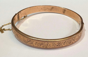 Scandia 9ct Rose Gold bangle - TW 10 2 grms approx