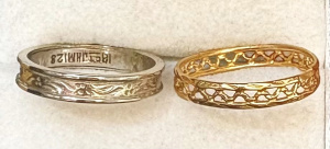 2 x gold bands - 22ct ygold filigree (1 5 grms) & 18ct wgold (2 8 grms) appr