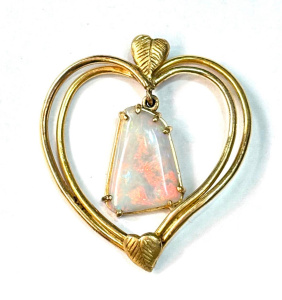 9ct ygold open heart pendant with mounted opal drop to centre - 3cms W - TW appr