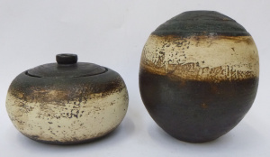 2 x Vintage John Gilbert Australian Studio Pottery items inc, a vase & a lid