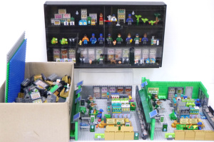 Collection Woolworths Bricks Supermarket Playset - with Filled Display Box, Base