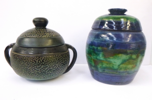 2 x Vintage Australian Lidded Pottery items inc, Possibly Bruce Davidson dark g