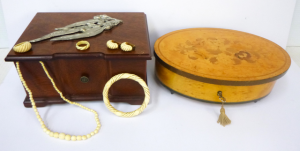 Small lot of Jewellery related items inc, 2 x Boxes - Italian musical Sorrento a