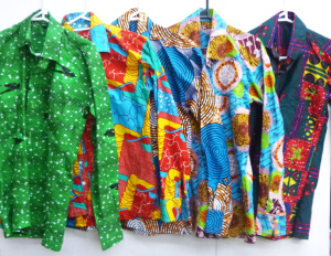 Lot 9 - 5 x Vintage Near New Mens Cotton shirts - all Bright Colourful Designs,