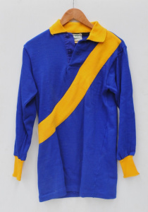 Lot 12 - Vintage c1960s Long Sleeve Wool Knit Football Jumper - Royal Blue with