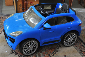 Lot 23 - Modern Kids Electric Toy Porsche Macan Turbo Car - Approx 60cm W